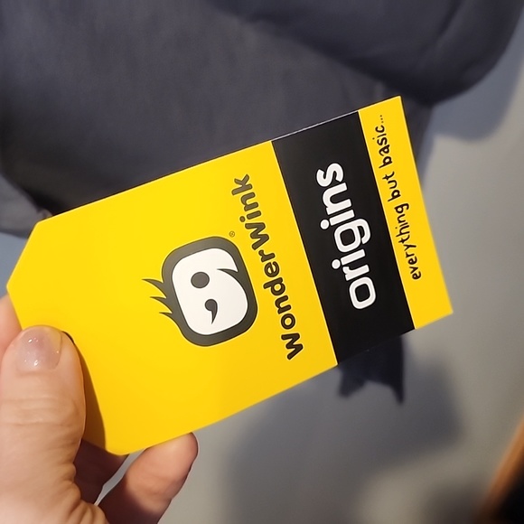 Wondering scrub top - Picture 3 of 5